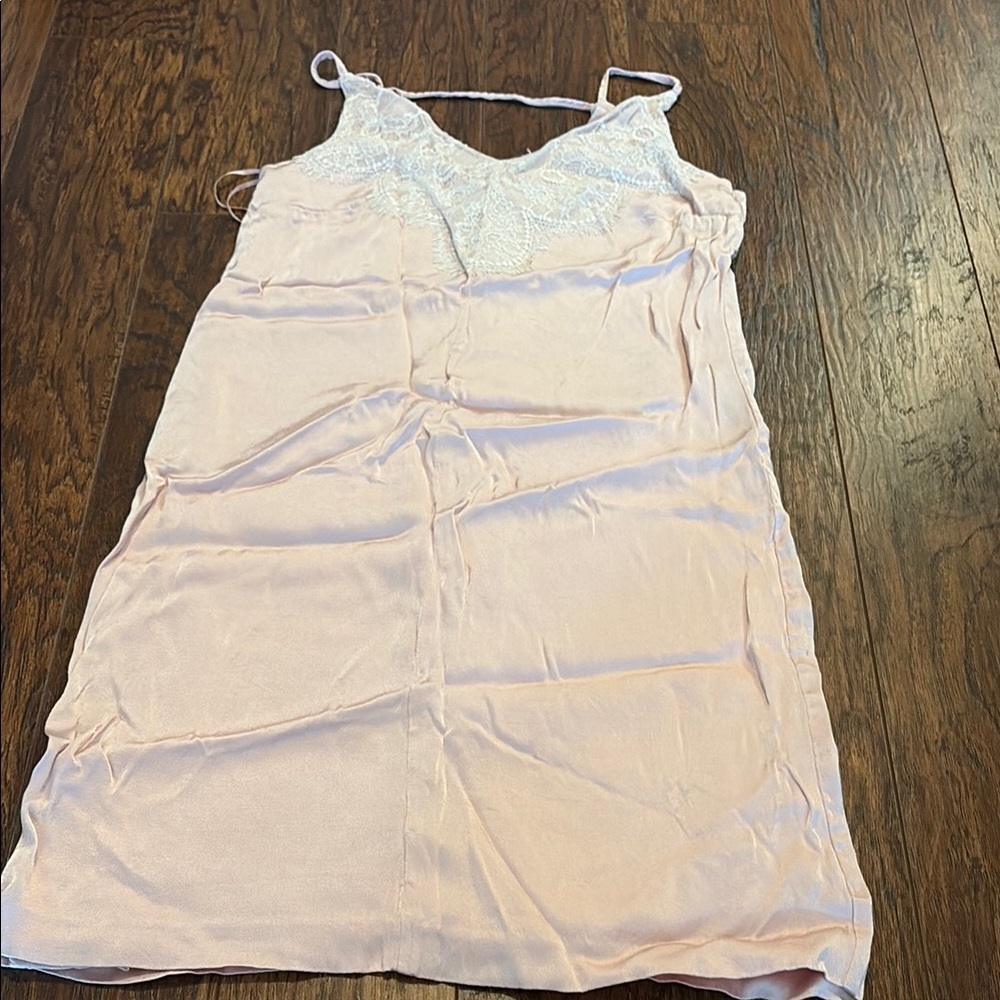 1 State night gown